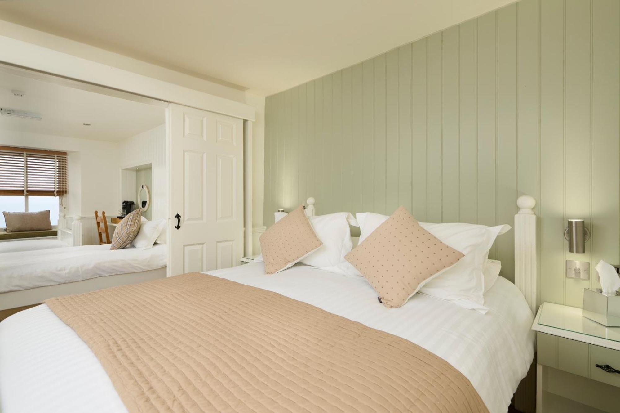 The Cricket Inn Beesands Exteriör bild