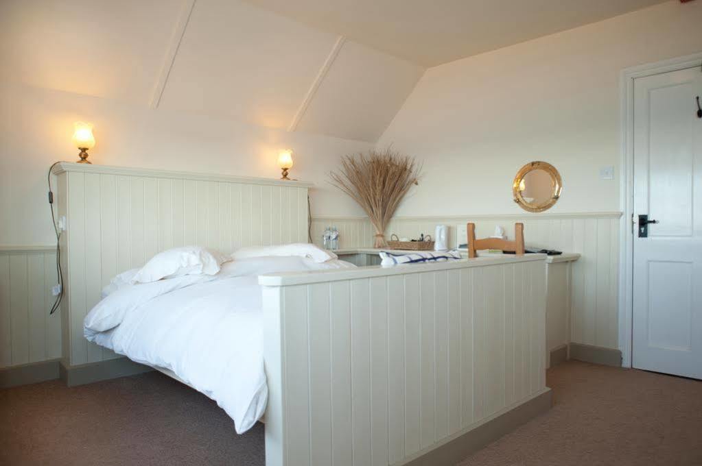 The Cricket Inn Beesands Exteriör bild